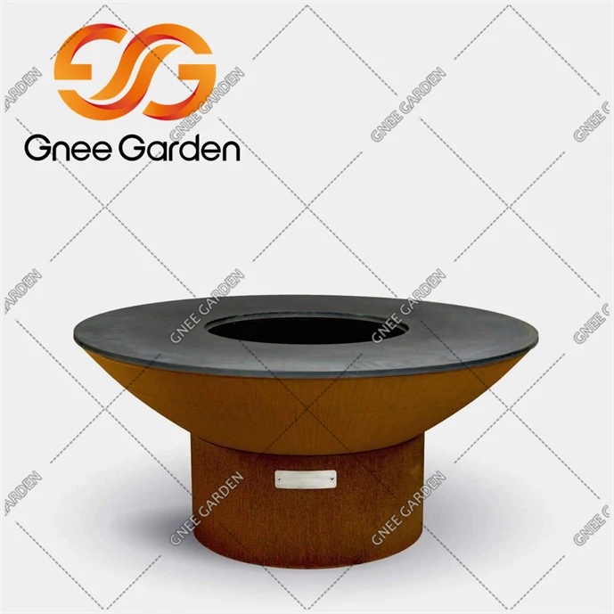 Outdoor-Grill aus Cortenstahl zum Kochen